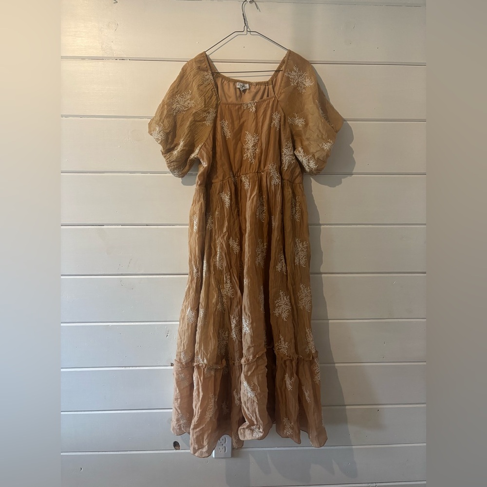 Bohemian Tan Dress with White Embroidery 1XL